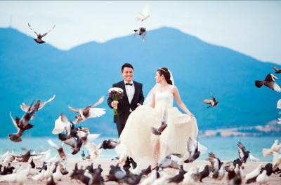 ម៉ាឡេស៊ីទីមកដល់សំរាប់ដំណើរកំសាន្ត​ក្រេបទឹកឃ្មុំ​